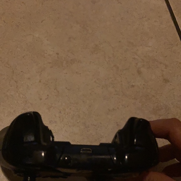 Controllers - Picture 5 of 6